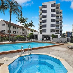 Aqualine Apartments On The Broadwater Gold Coast Exterior photo