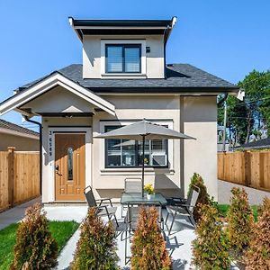 Three Bedrooms Brand New Laneway House Near Public Transit Vancouver Exterior photo