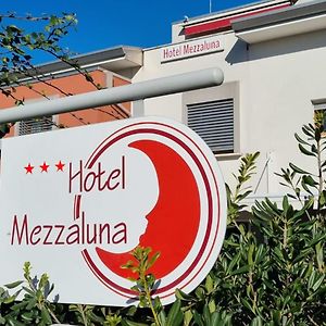 Hotel Mezzaluna Trévise Exterior photo