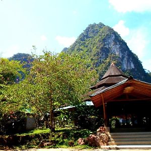 The Cliff & River Jungle Resort Phanom Exterior photo
