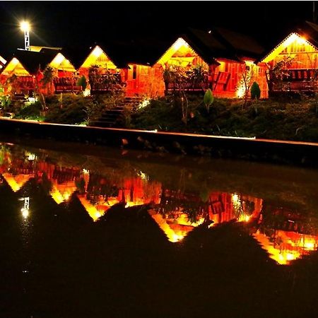 The Vareeya Resort Ban Pa Khlok Extérieur photo
