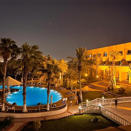 Metropolitan Al Mafraq Hotel Abou Dabi Extérieur photo
