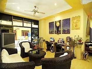 Chada Guesthouse Patong Extérieur photo