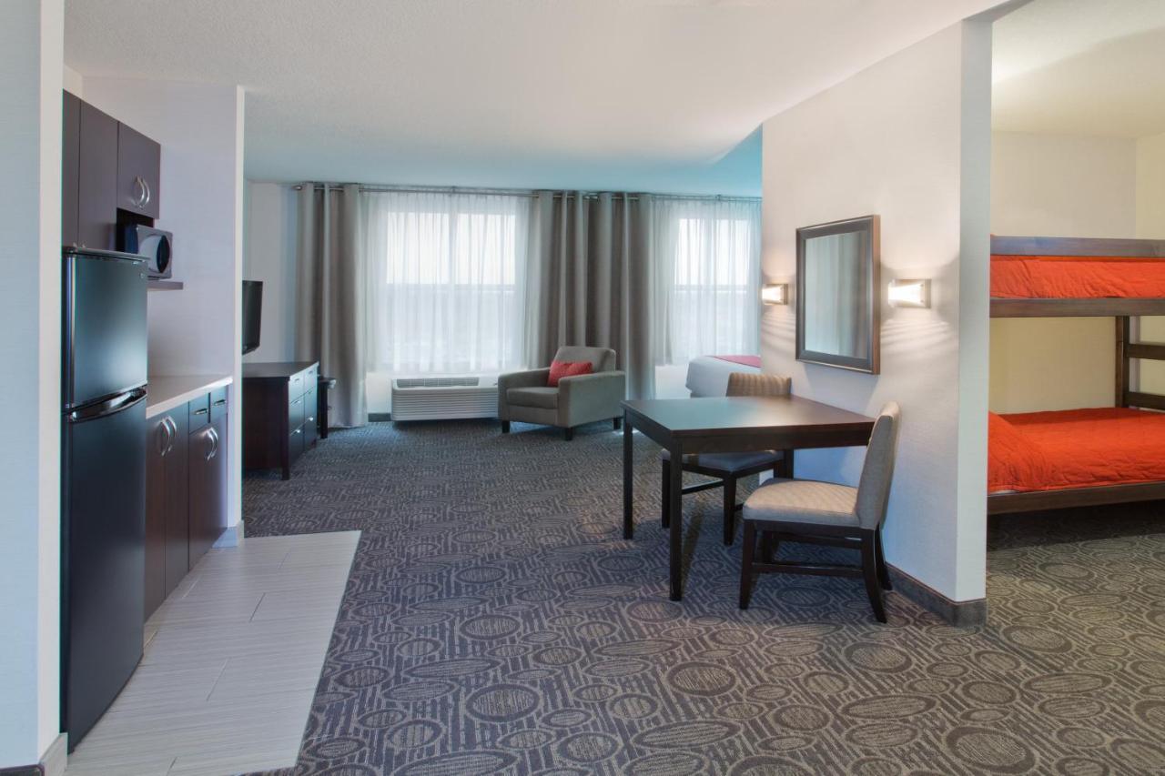 Holiday Inn Hotel & Suites Red Deer, An Ihg Hotel Chambre photo