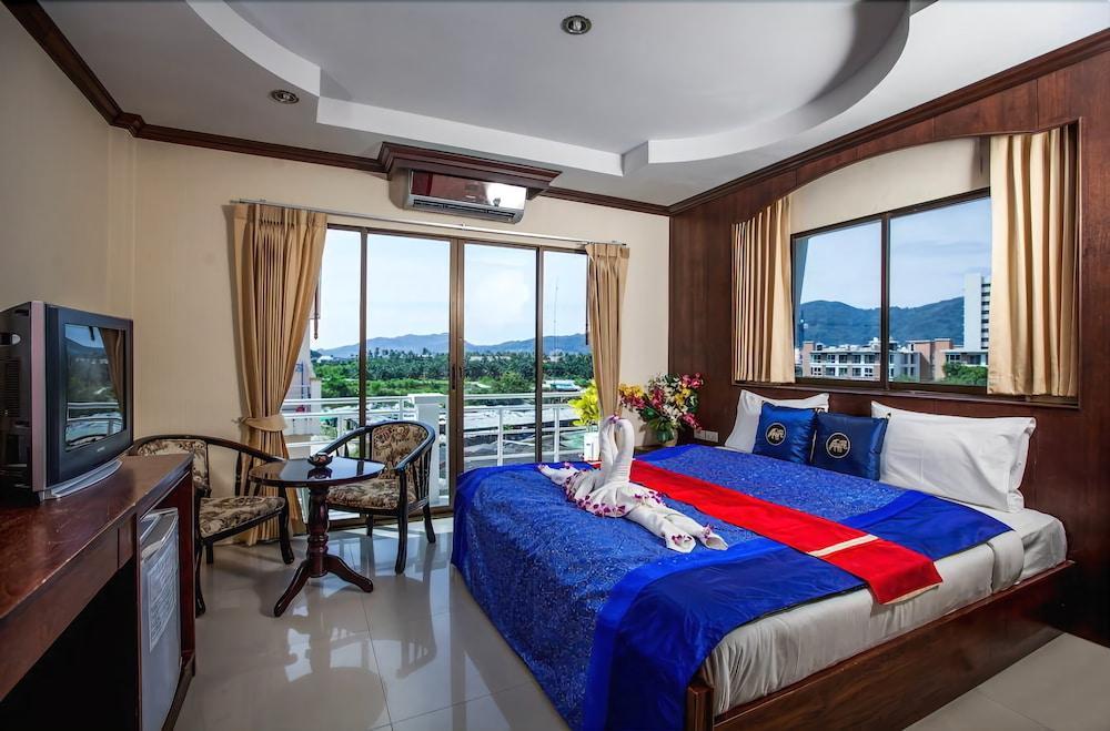 Maelarn Hotel Phuket Extérieur photo