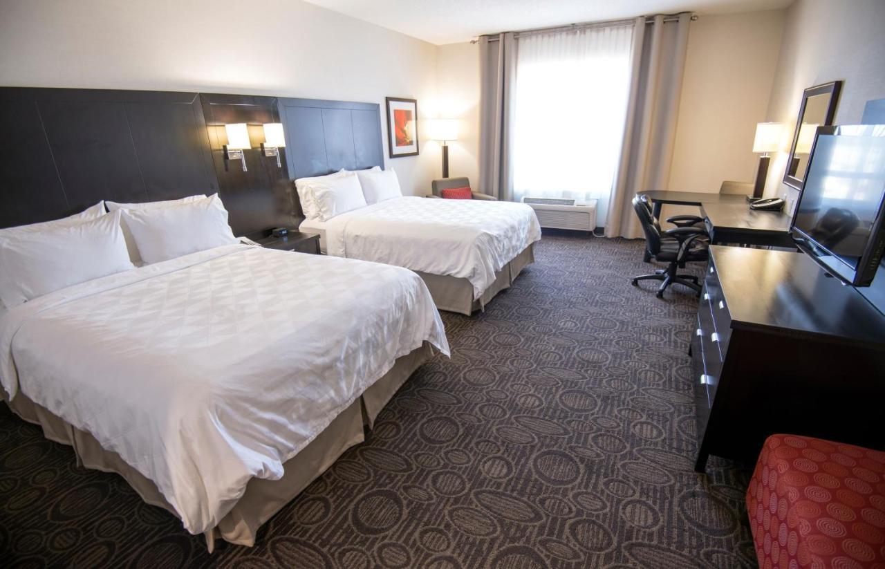 Holiday Inn Hotel & Suites Red Deer, An Ihg Hotel Extérieur photo