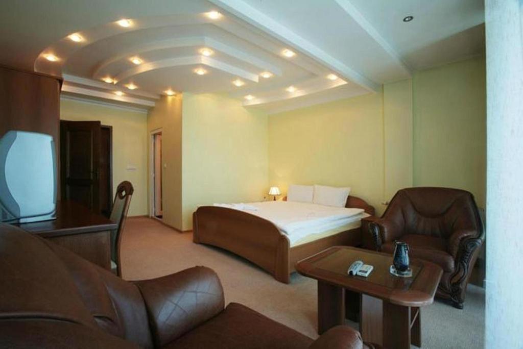 Hotel Real Pristina Extérieur photo