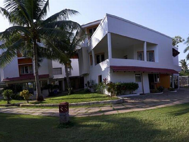 Hôtel Mgm Eastwoods East Coast Road à Chennai Extérieur photo