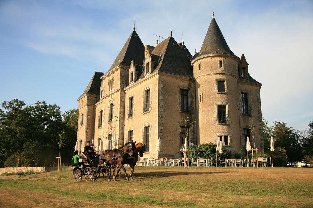Hôtel Domaine De Brandois - Les Collectionneurs à Les Achards  Extérieur photo