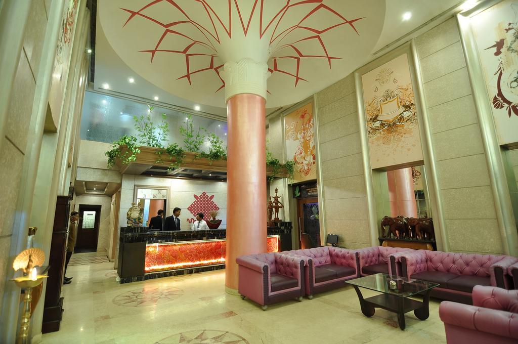 Hotel Aditya Rāipur Extérieur photo