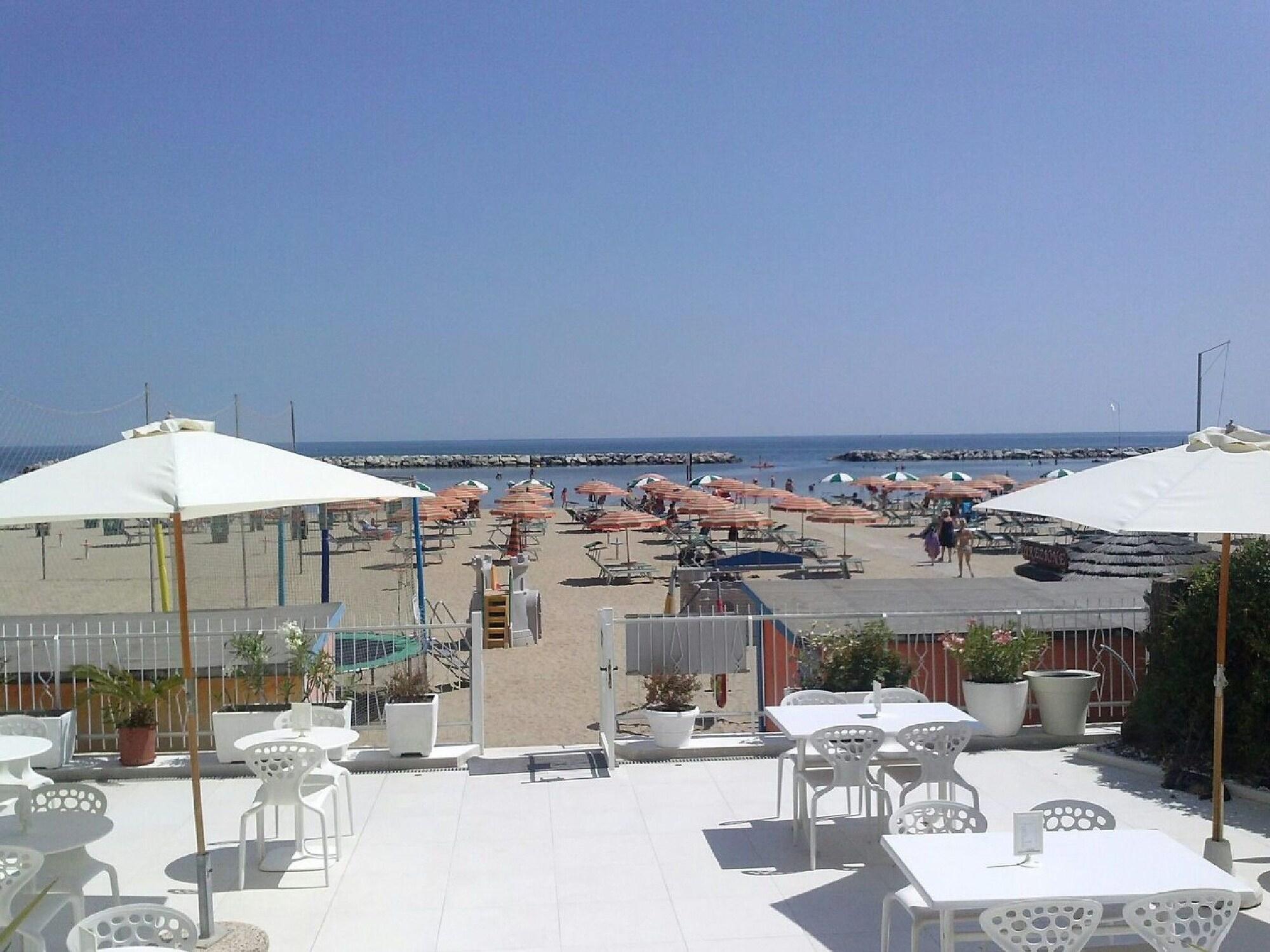 Riviera Mare Beach Life Hotel Rimini Extérieur photo