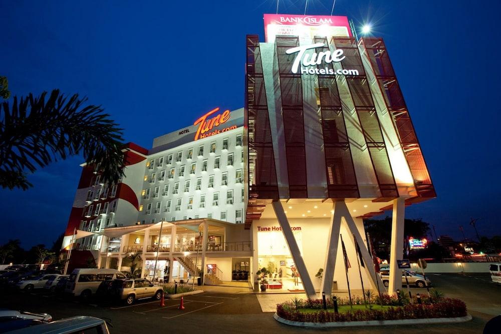 Tune Hotel - Danga Bay Johor Johor Bahru Extérieur photo