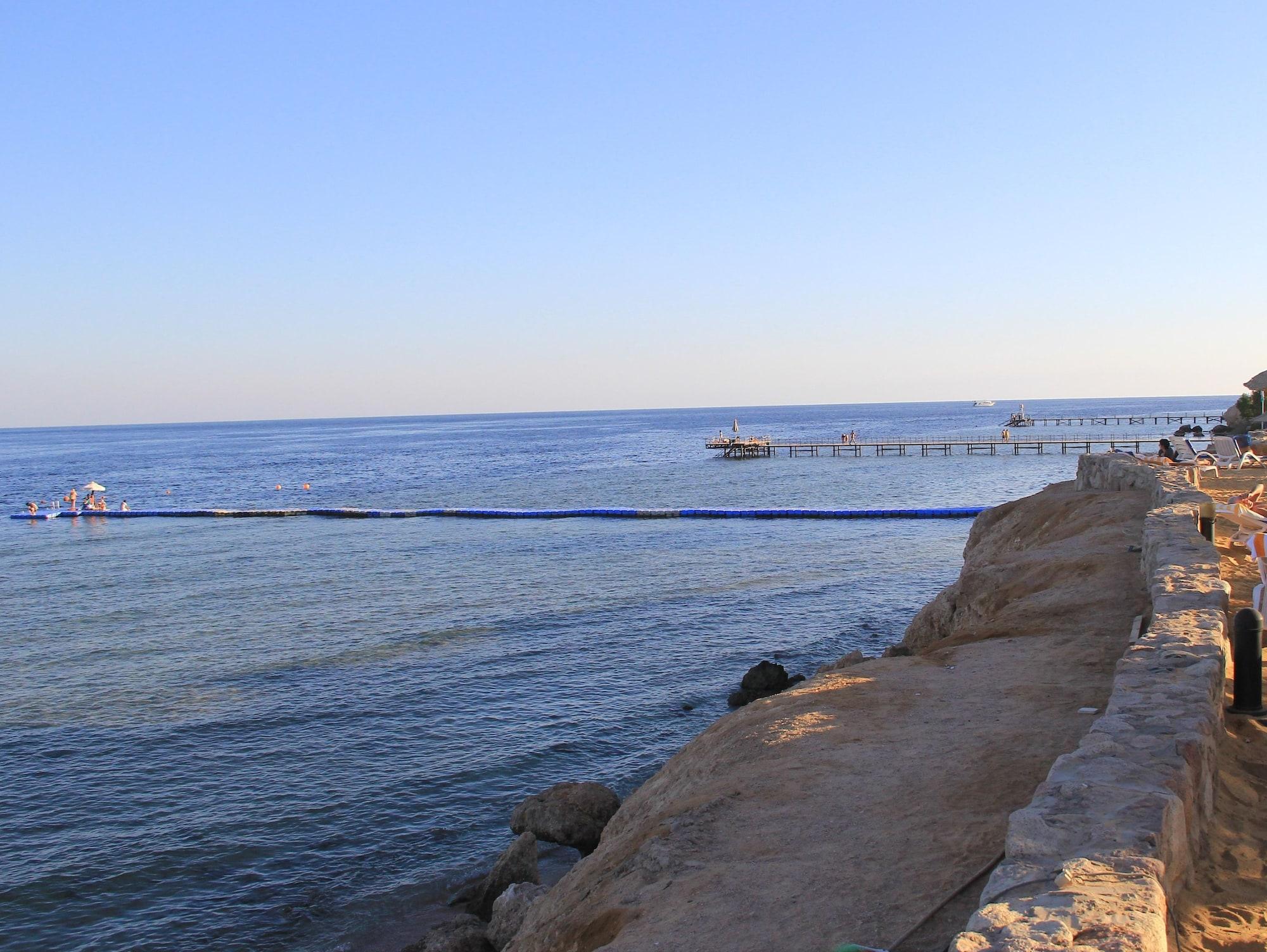 Queen Sharm Aqua Park Hotel Extérieur photo