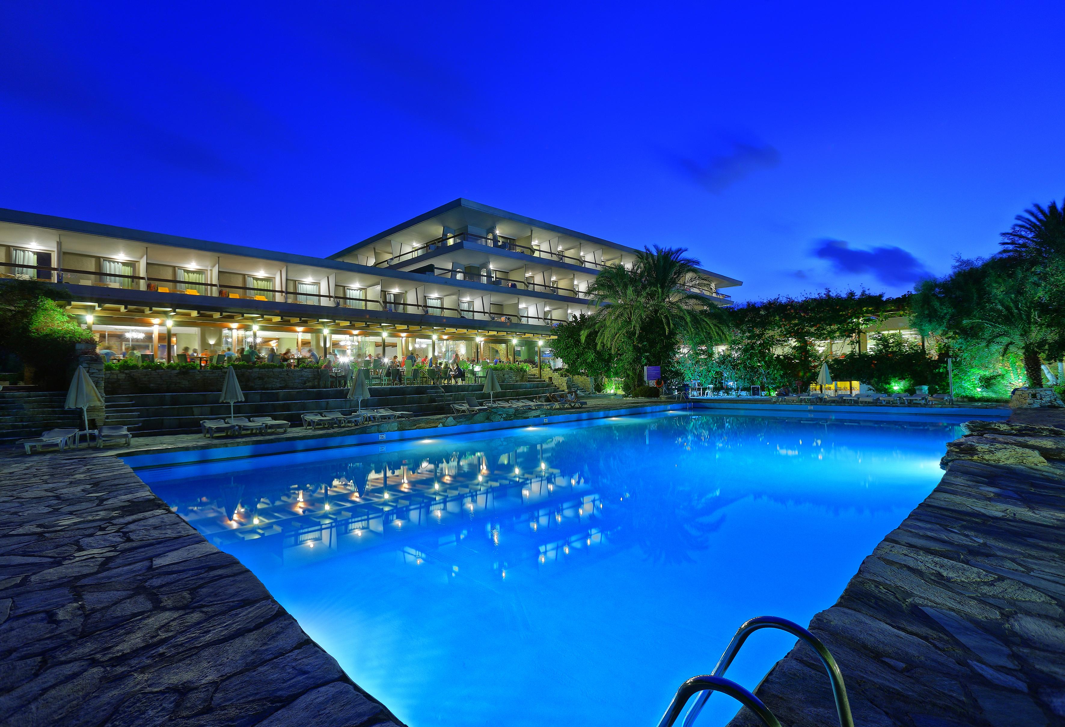 Sitia Beach City Resort & Spa Extérieur photo