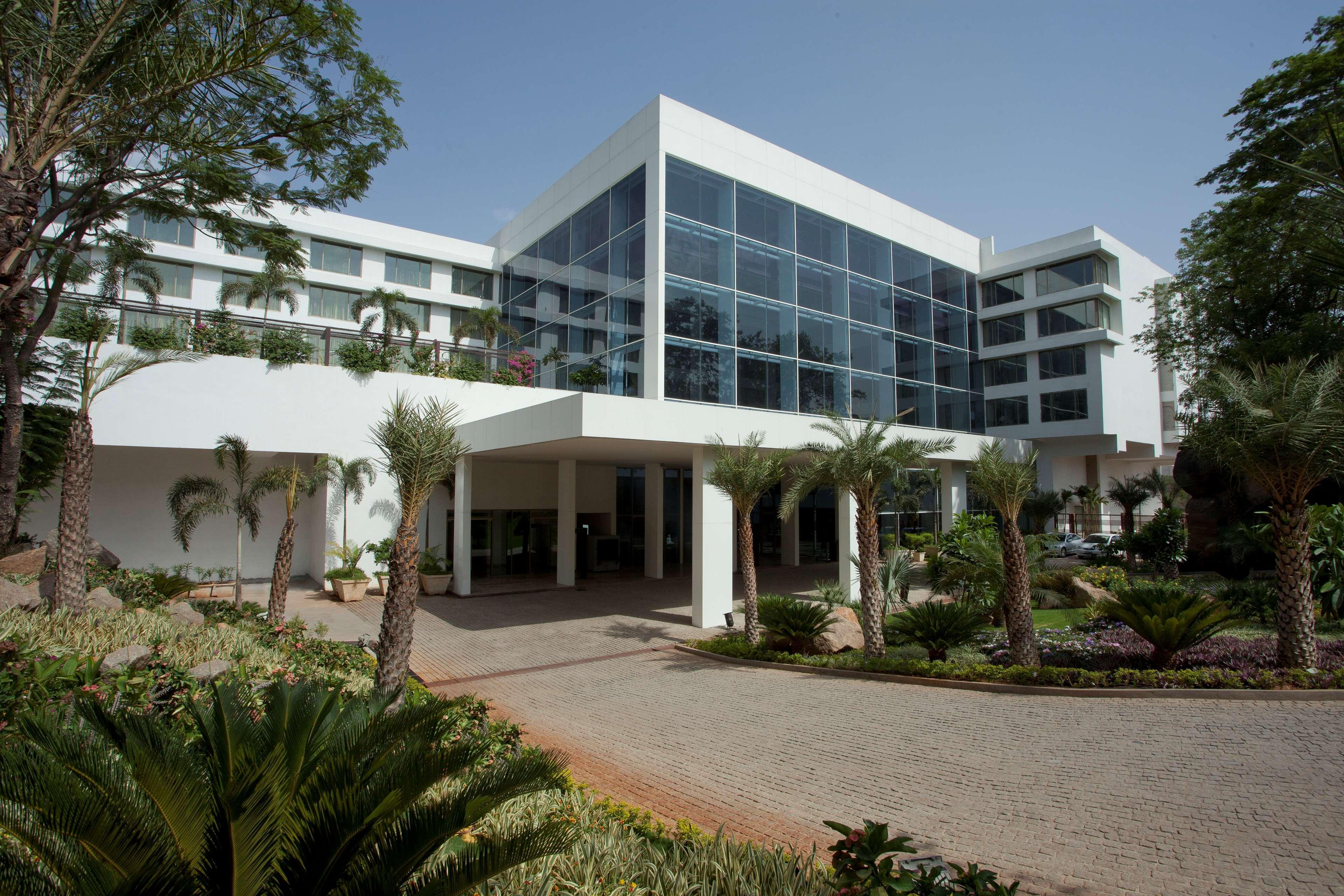 Radisson Blu Plaza Hotel Hyderabad Banjara Hills Extérieur photo