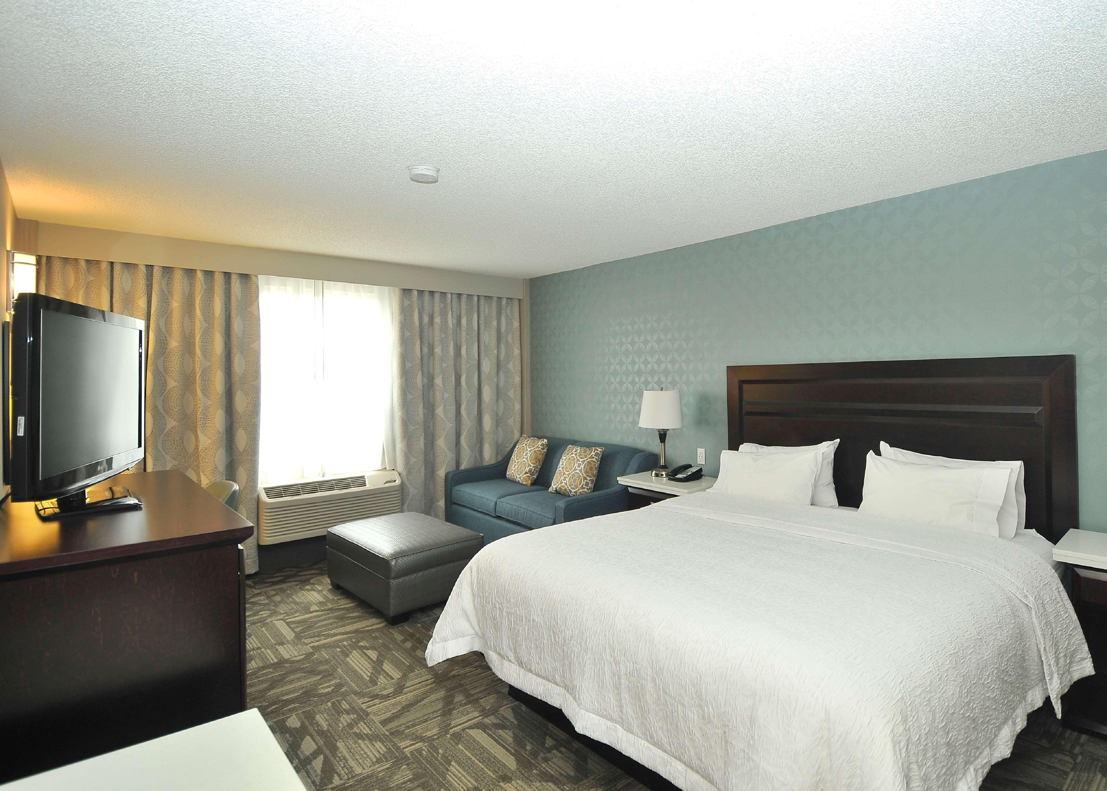 Hampton Inn & Suites By Hilton Calgary-Airport Extérieur photo