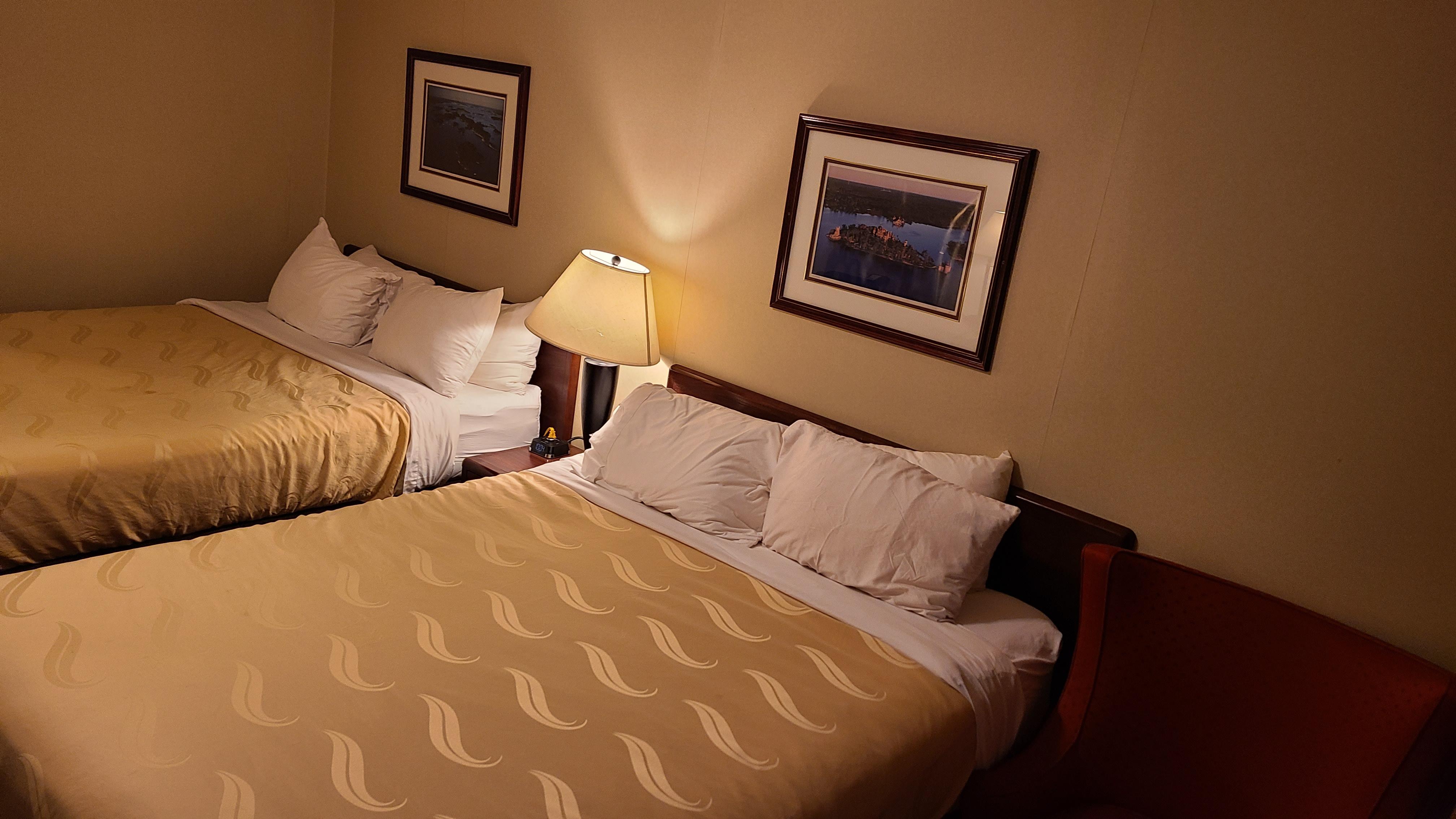 Quality Inn & Suites 1000 Islands Gananoque Extérieur photo