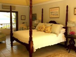 4 Bedroom Villa - Runaway Bay Extérieur photo