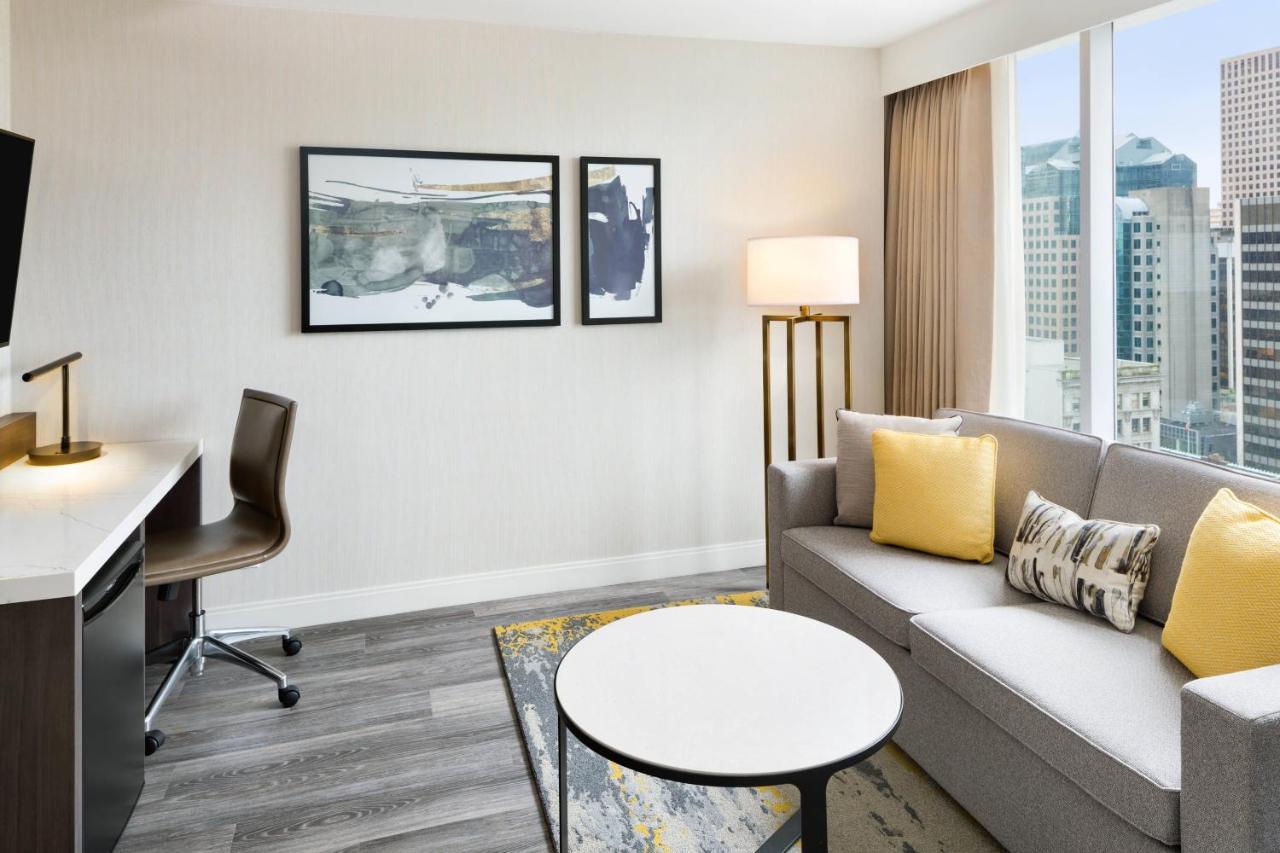 Delta Hotels By Marriott Vancouver Downtown Suites Extérieur photo