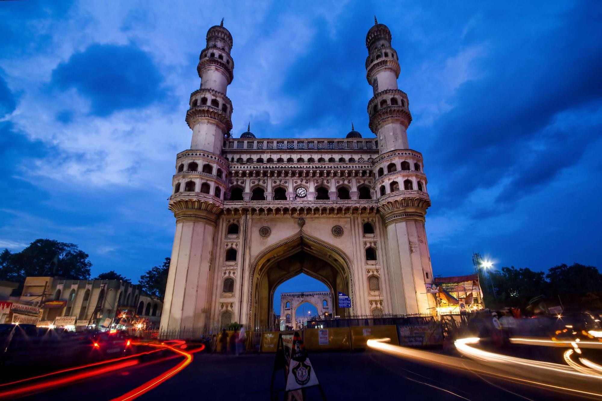 Radisson Hyderabad Hitec City Extérieur photo