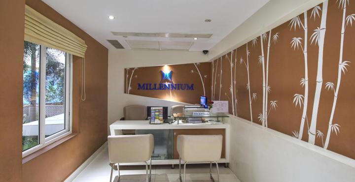 Hôtel Millennium Continental à Kochi Extérieur photo