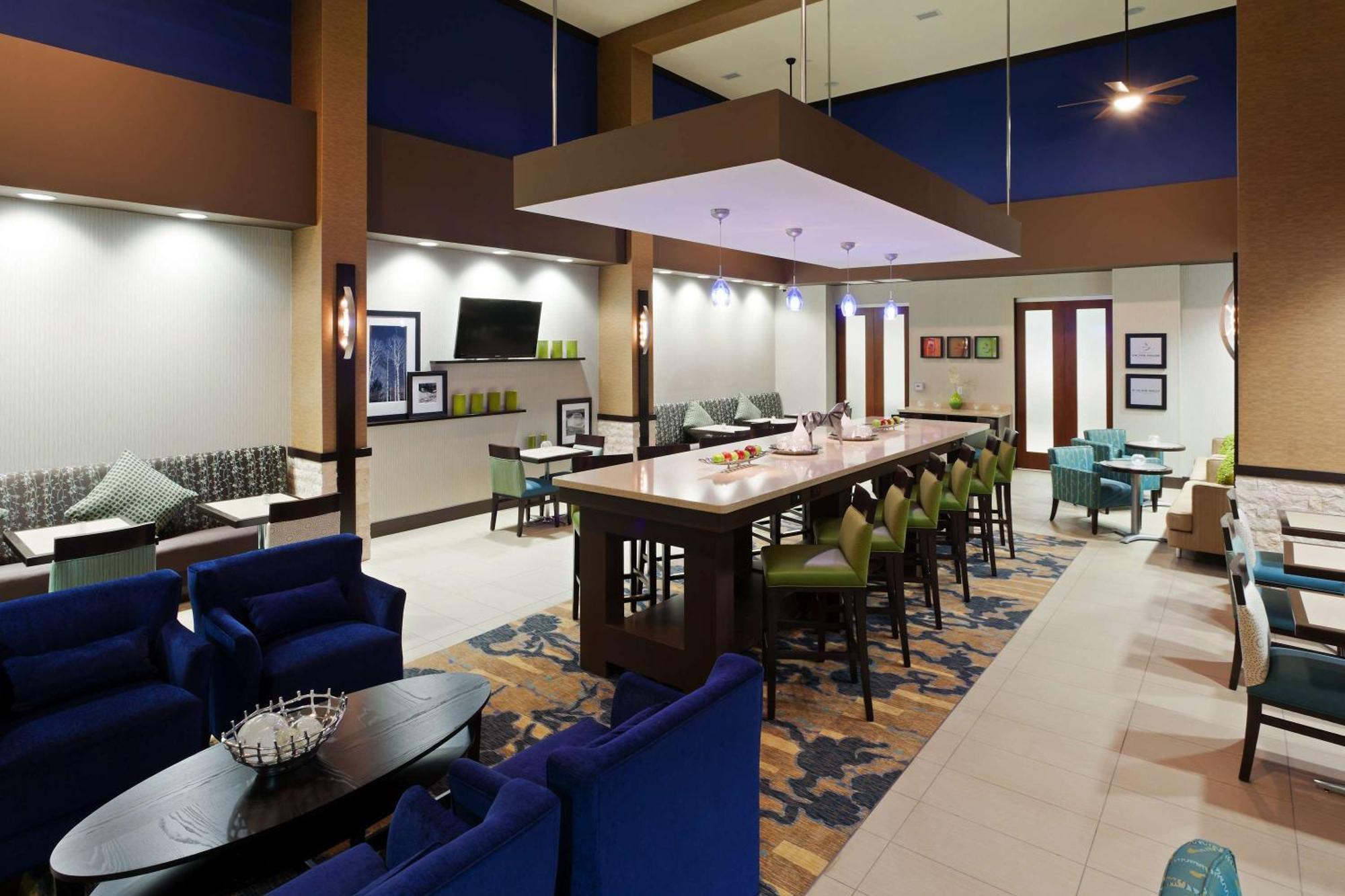 Hampton Inn & Suites Denver Airport / Gateway Park Aurora Extérieur photo