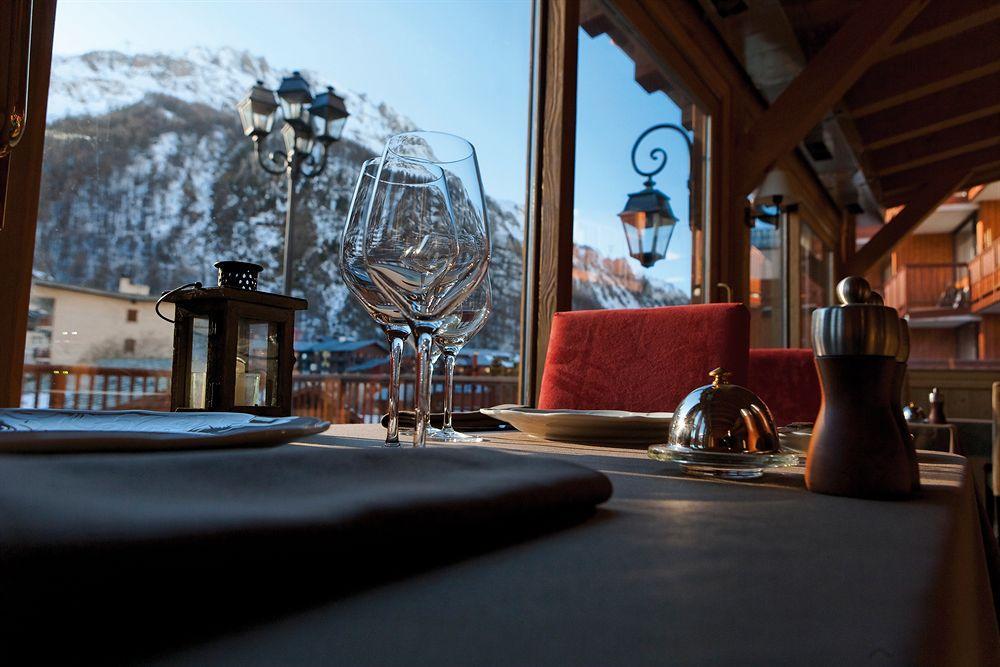 Hôtel Le Savoie à Val-dʼIsère Restaurant photo