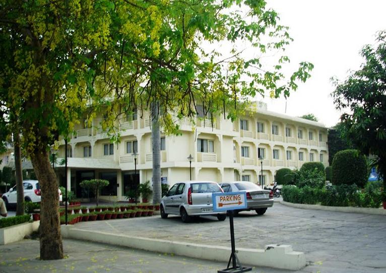Hôtel Ritz Plaza à Amritsar Extérieur photo