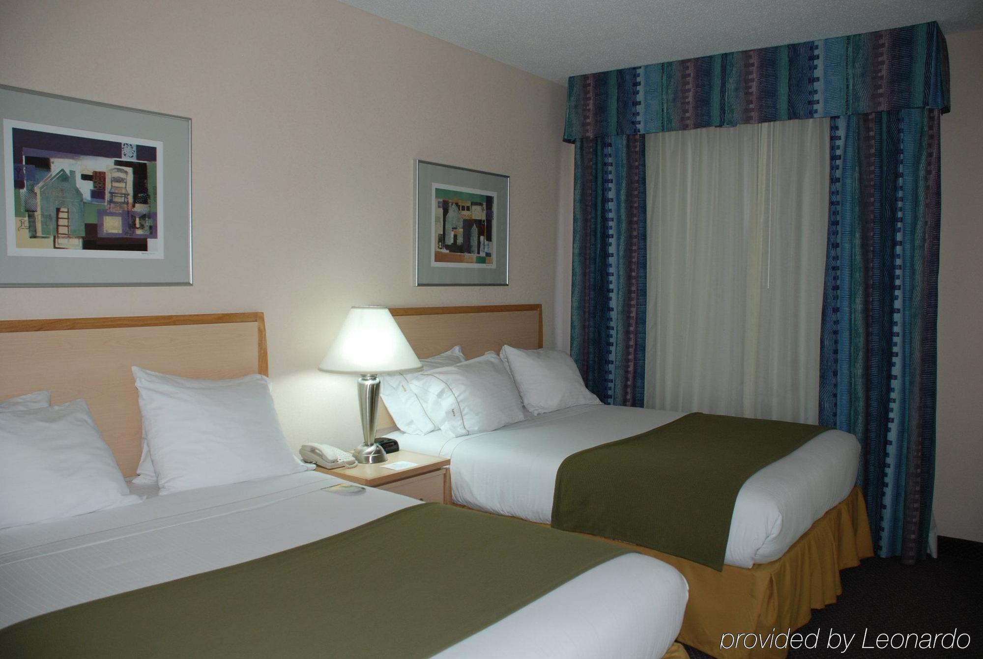 Holiday Inn Express Hotel & Suites San Antonio - Rivercenter Area, An Ihg Hotel Chambre photo