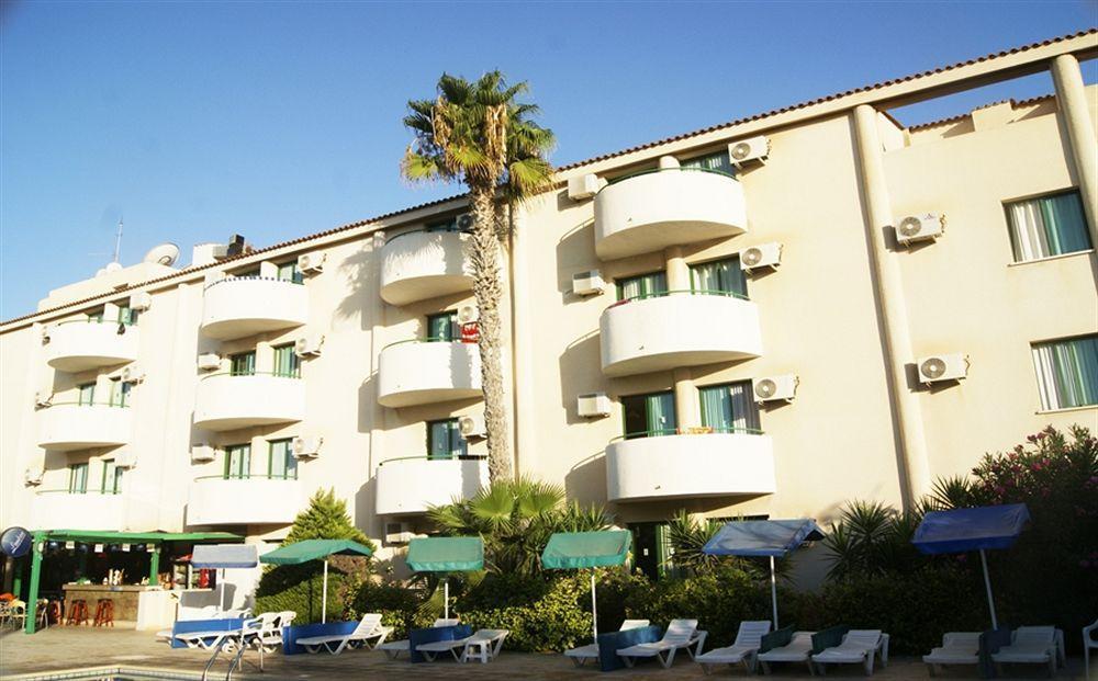 Mandalena Hotel Apartments Protaras Extérieur photo
