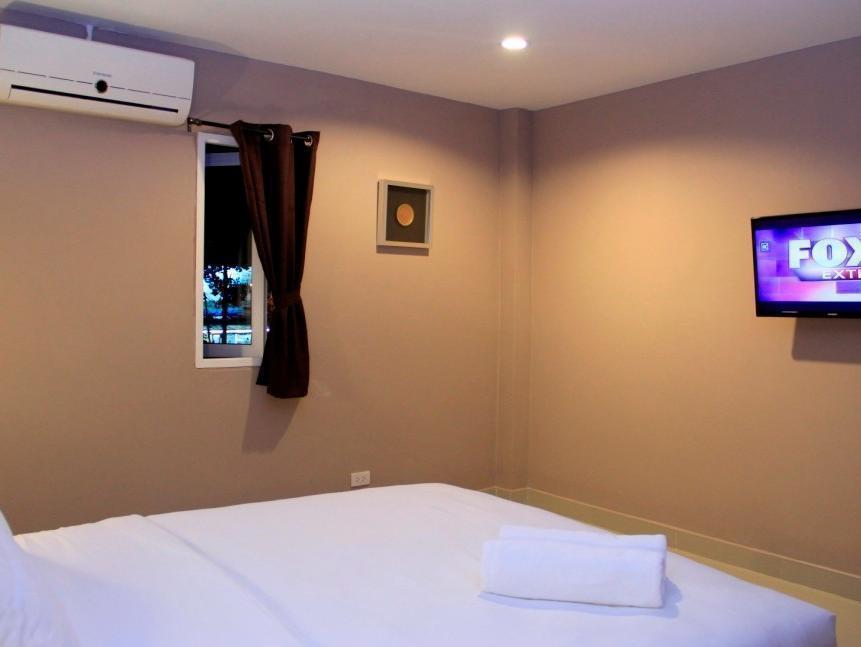 Shooters Guesthouse Pattaya Extérieur photo