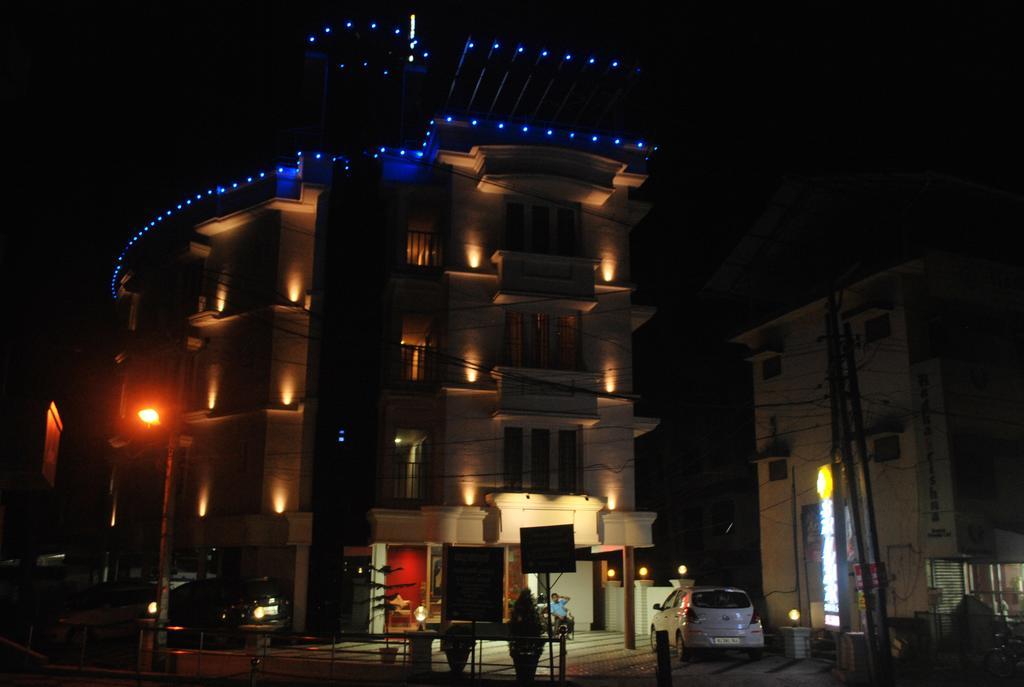 Srivar Hotels Guruvāyūr Extérieur photo