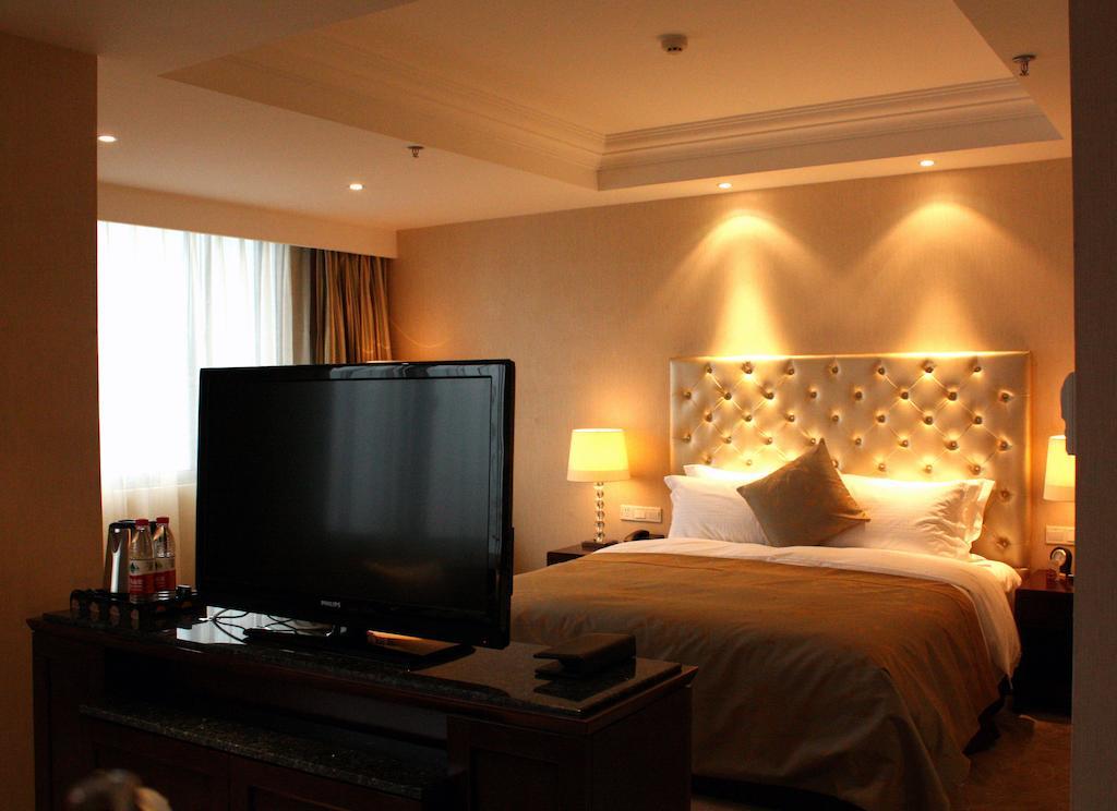 Wuhan Oriental Jianguo Hotel Chambre photo