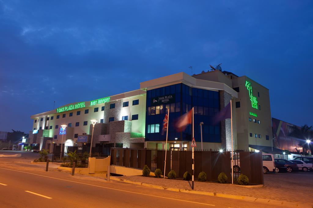 Oak Plaza Hotels East Airport Accra Extérieur photo