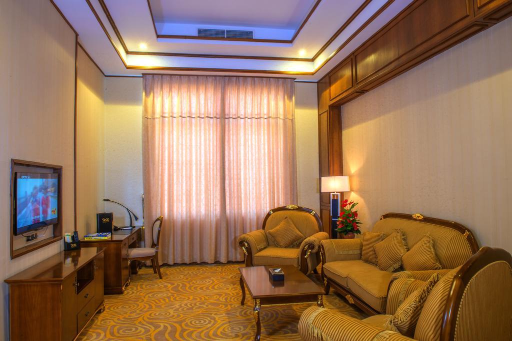 Hotel Royal Aster Naypyidaw Chambre photo