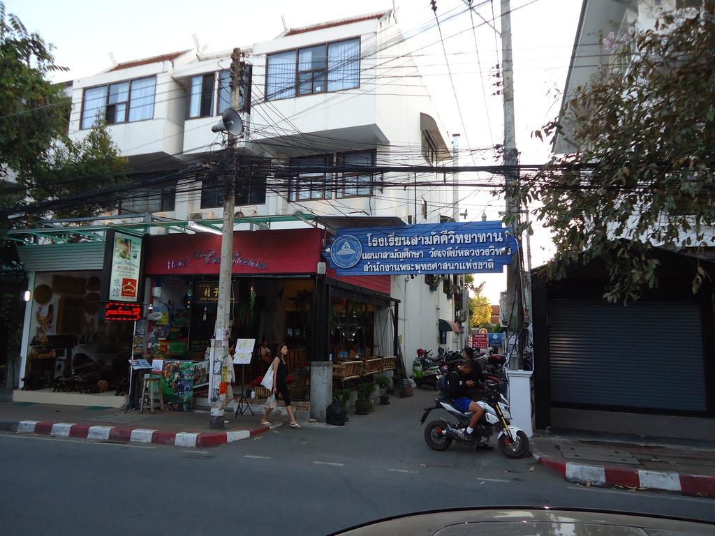 Hotel The California Chiang Mai Extérieur photo