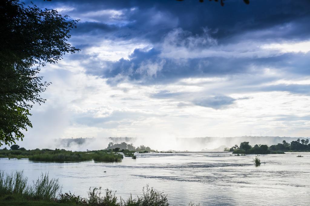 Avani Victoria Falls Resort Livingstone Extérieur photo