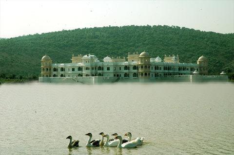 Lake Nahargarh Palace Chittorgarh Extérieur photo