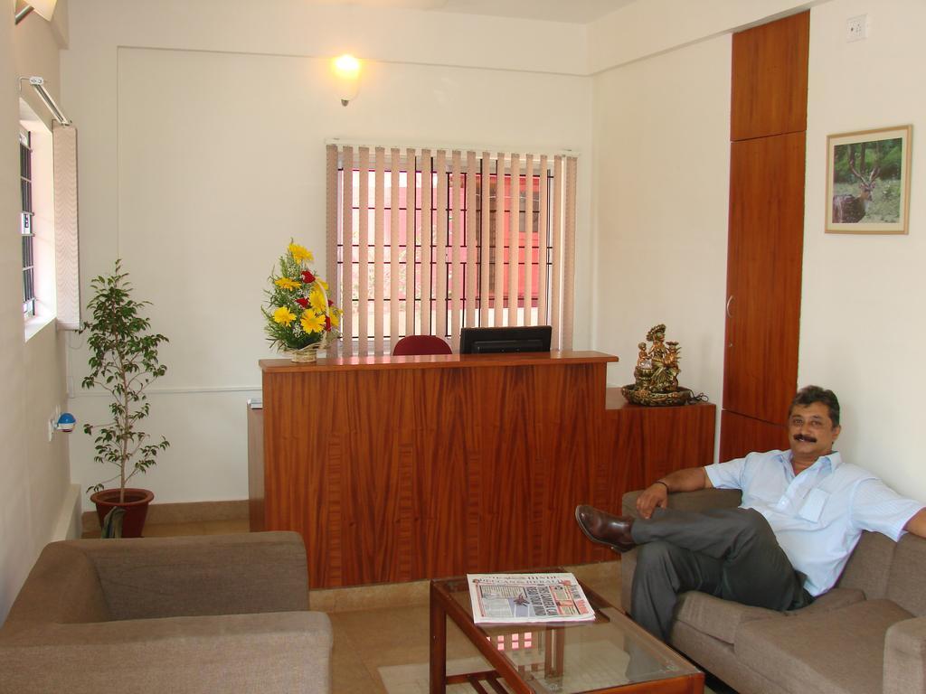 Appartement Urban Oasis -Compact à Mysore Extérieur photo