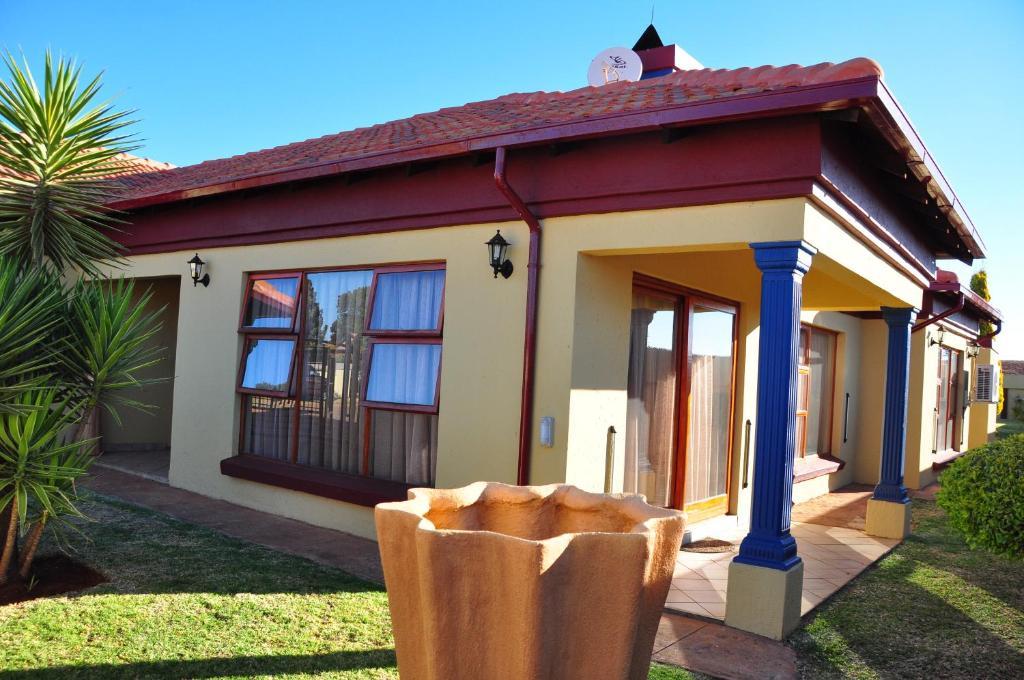 Lizvilla Guesthouse Pretoria-Noord Extérieur photo