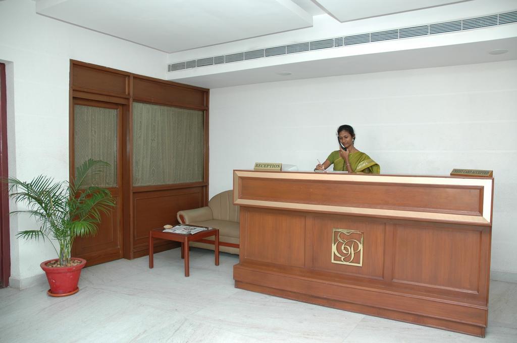 Hotel Emerald Park Chennai Extérieur photo