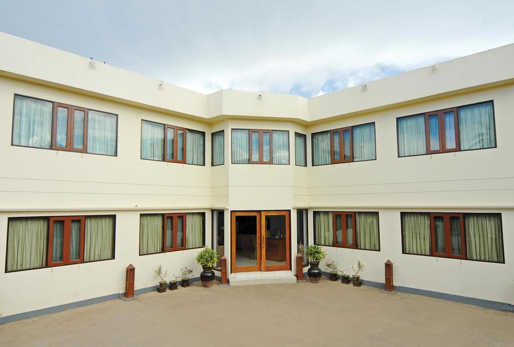 Hôtel Amazing Kaytu à Taungoo Extérieur photo