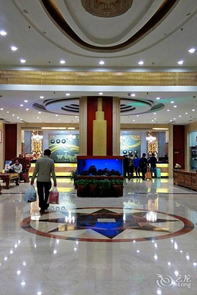 Zhong Cheng Hotel Taiyuan  Extérieur photo