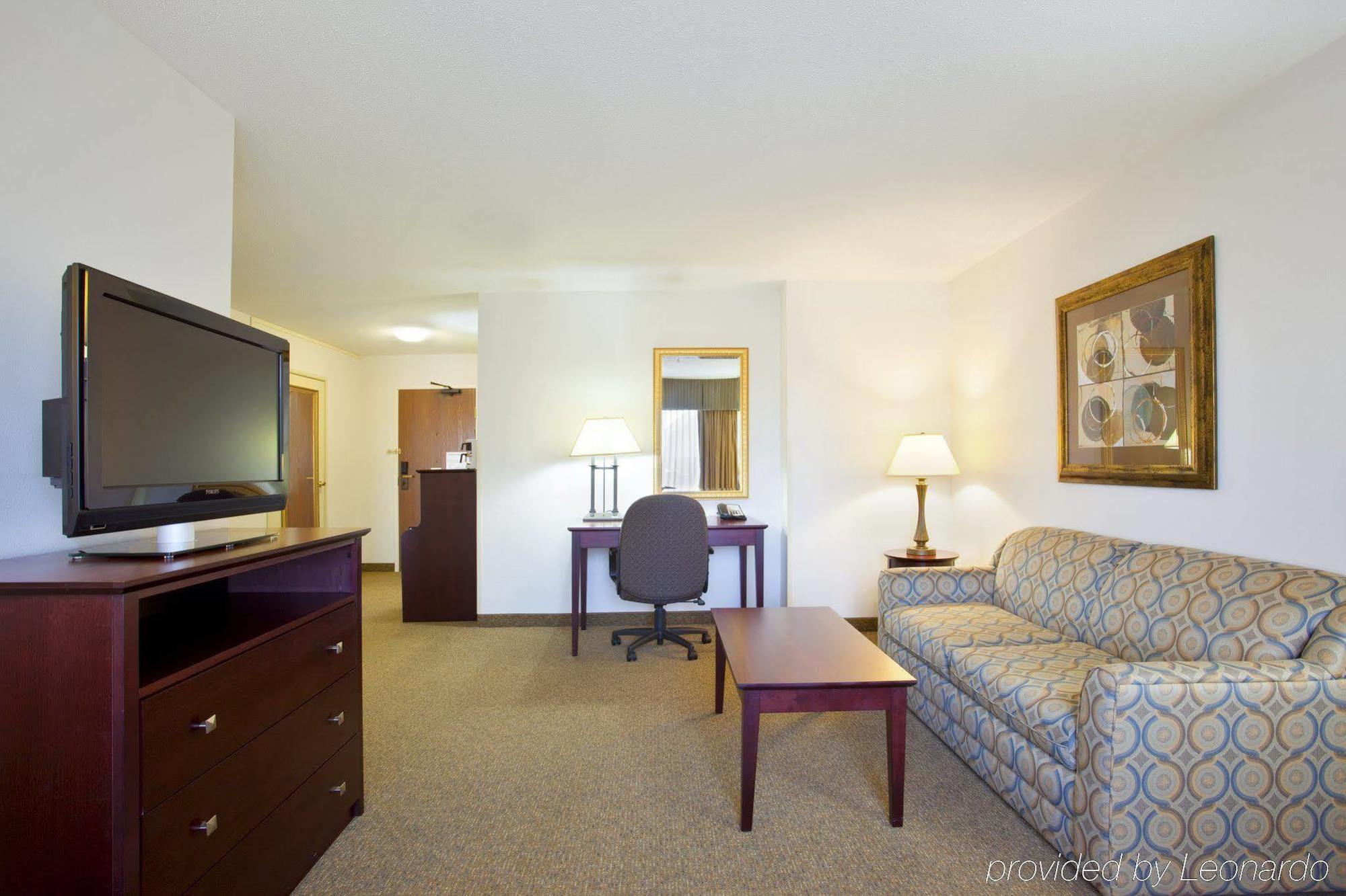 Holiday Inn Express Chicago Northwest-Vernon Hills, An Ihg Hotel Chambre photo