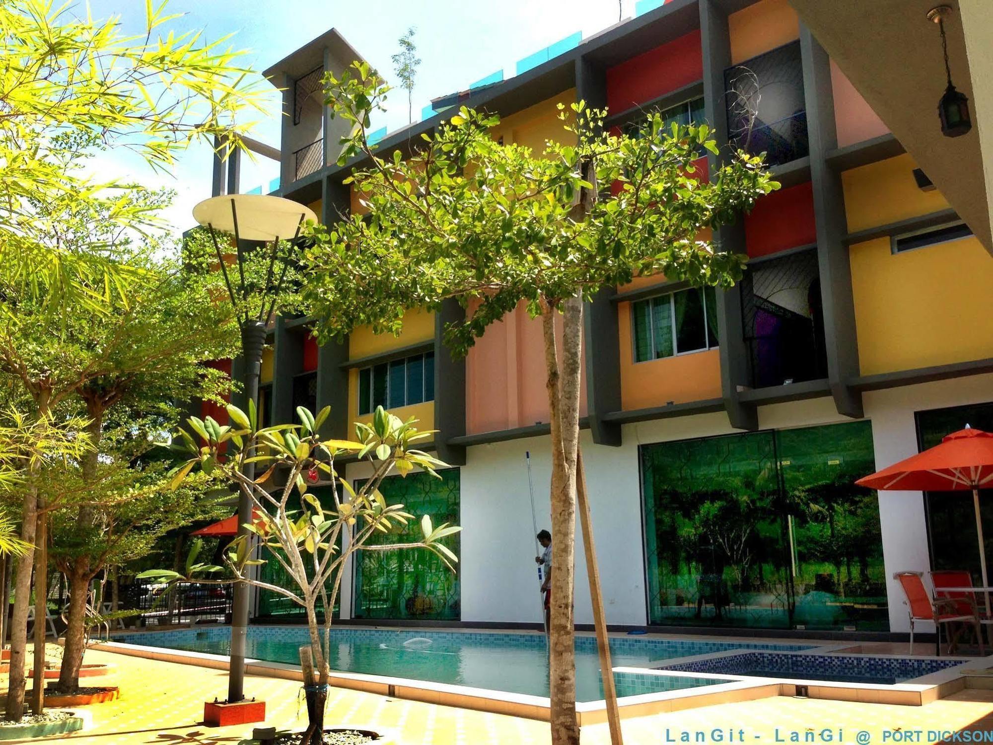 Langit Langi Hotel @ Port Dickson Extérieur photo
