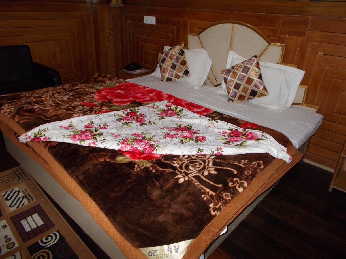 Ashok Hotel Nainital Extérieur photo