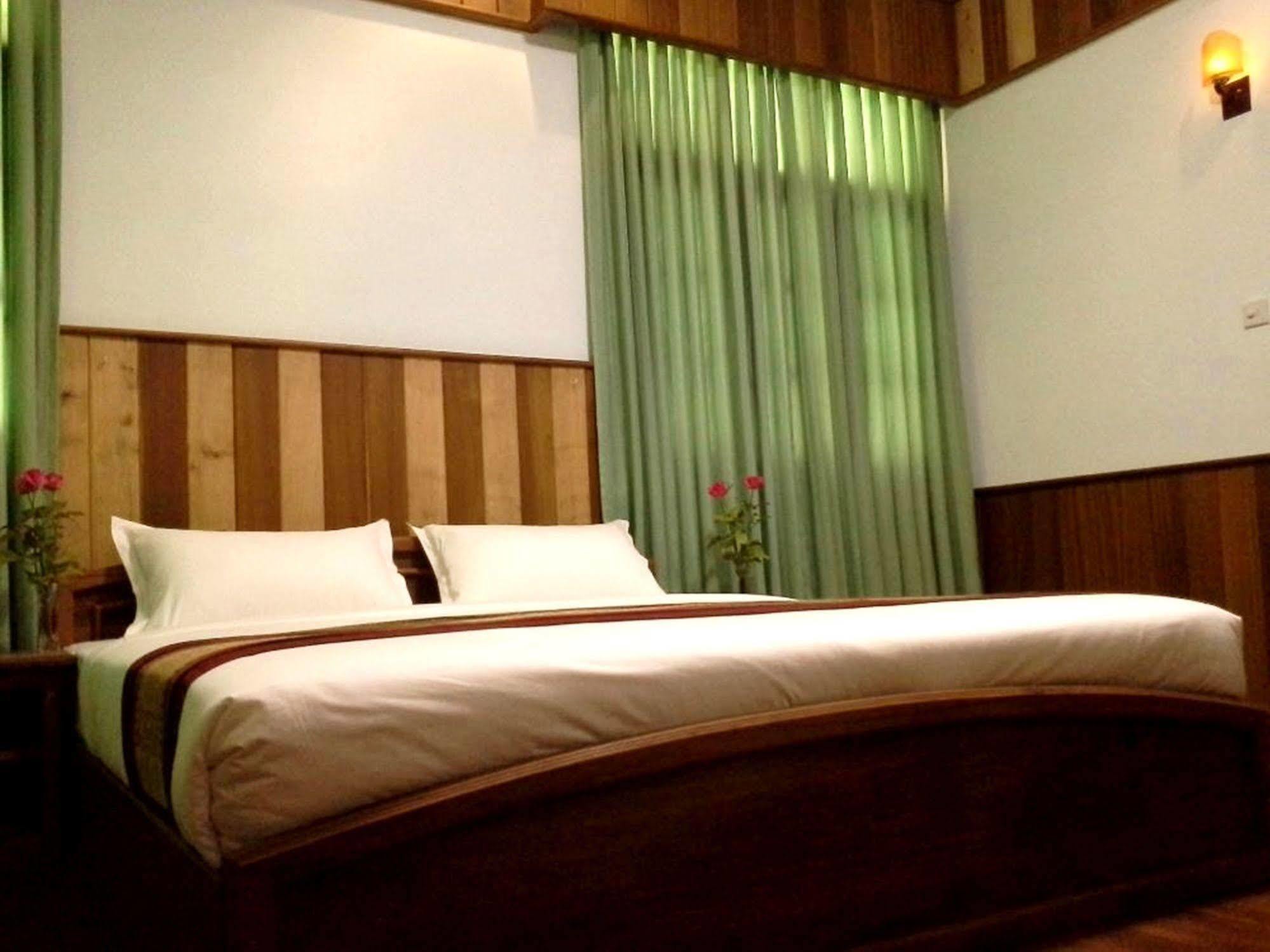 Cassiopeia Hotel Nyaung Shwe Extérieur photo