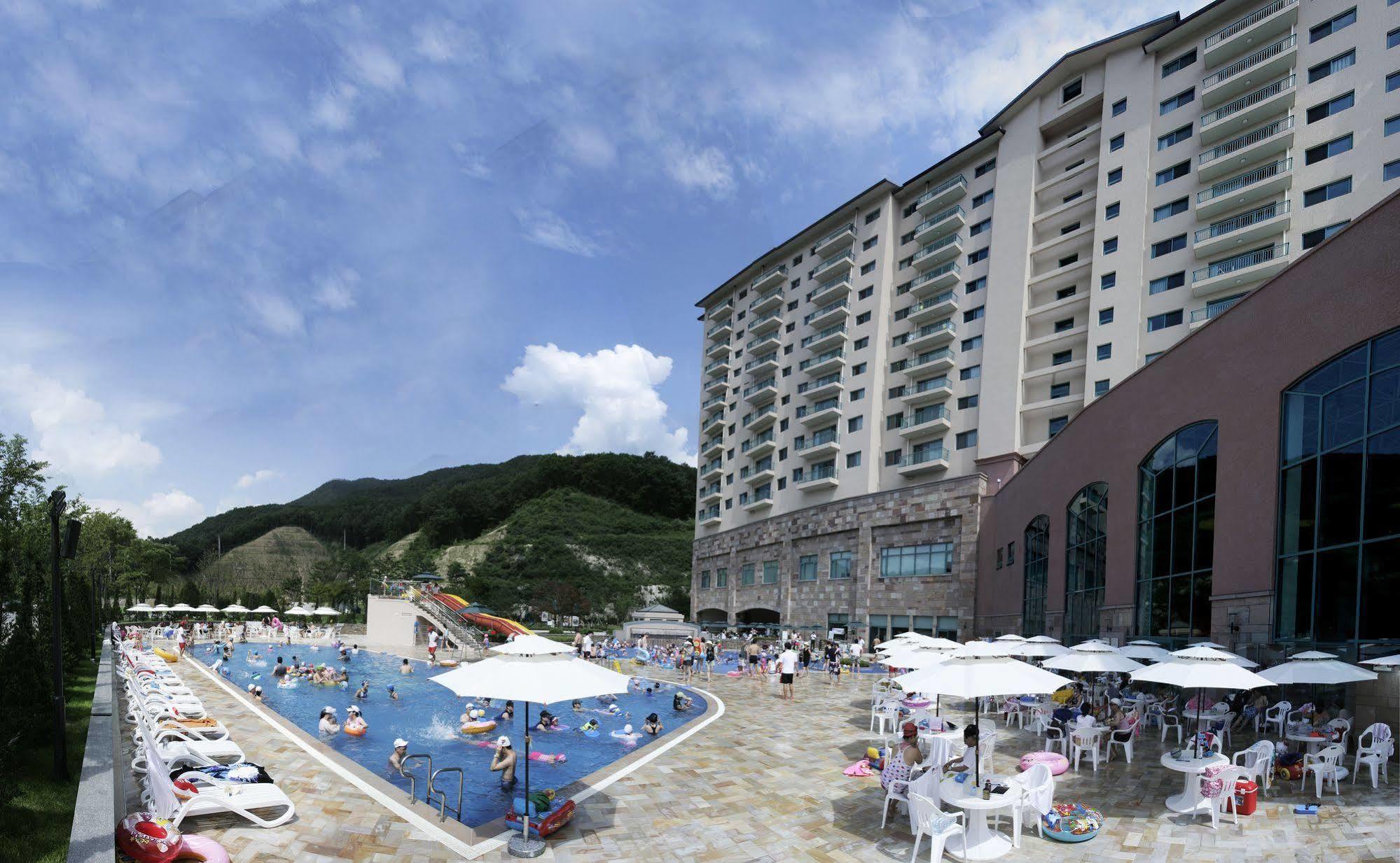 Hansol Oak Valley Resort Wonju Extérieur photo