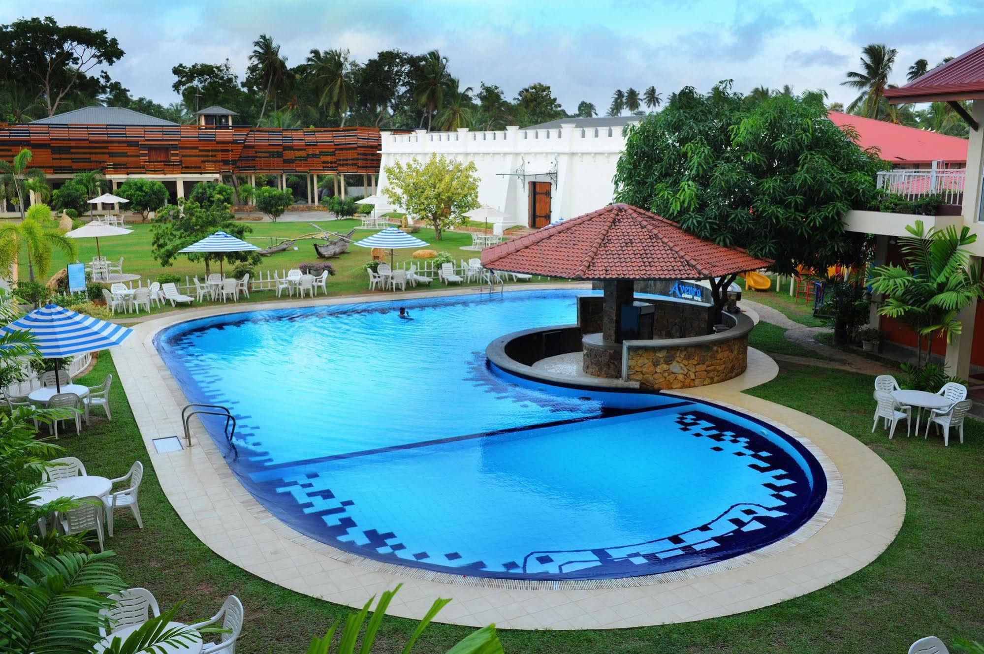 Avenra Garden Hotel Negombo Extérieur photo