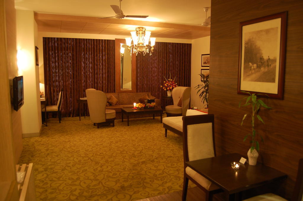 Hotel Centre Point Nagpur Extérieur photo